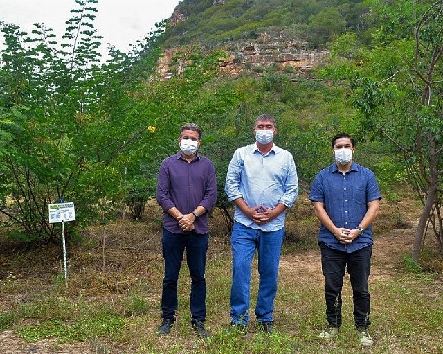 Semas acerta realização de estudos ambientais na Serra do Giz